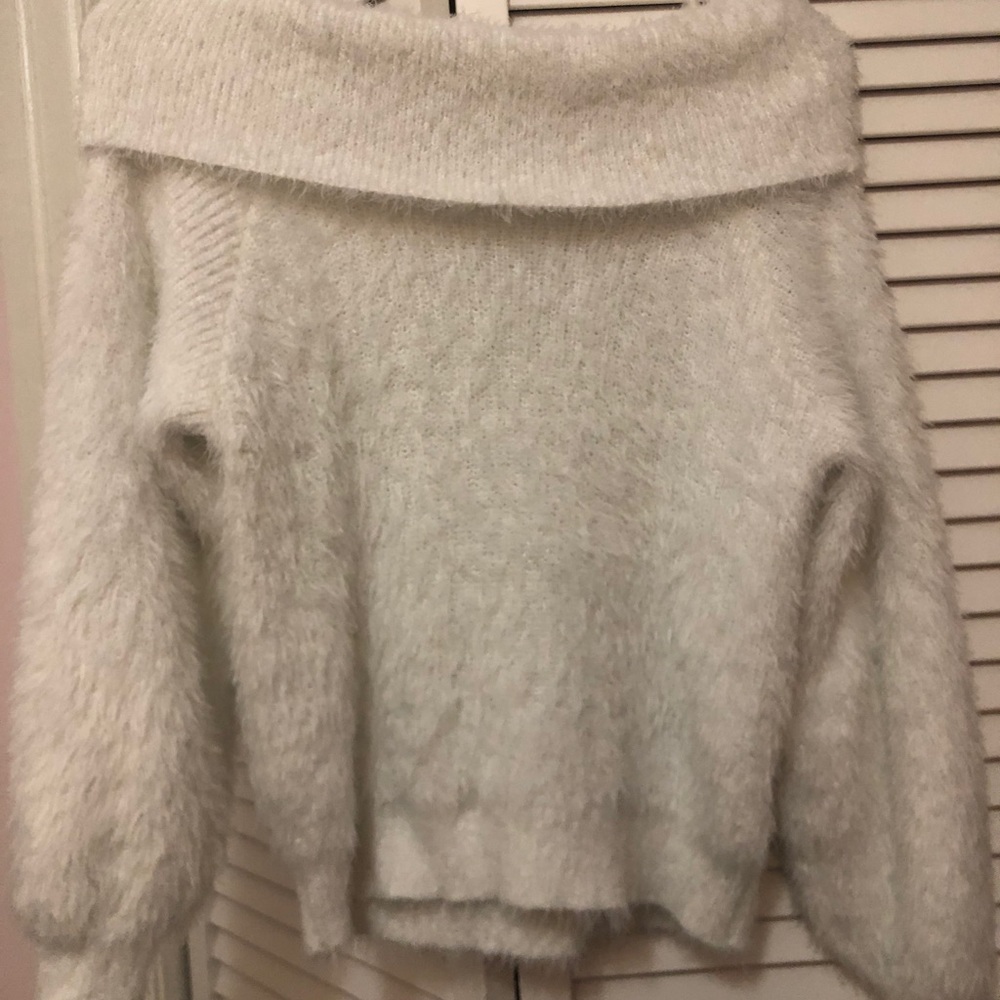 White off shoulder sweater